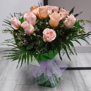 Ramo de 12 rosas rosa
